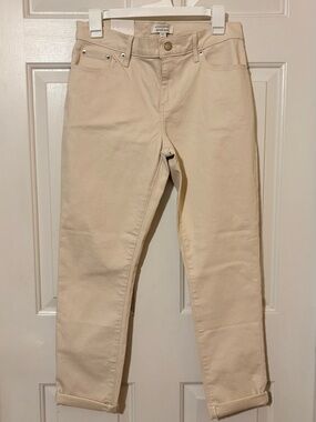 NWT Banana Republic Girlfriend Mid Rise Cream Beige Jeans Size 26/2